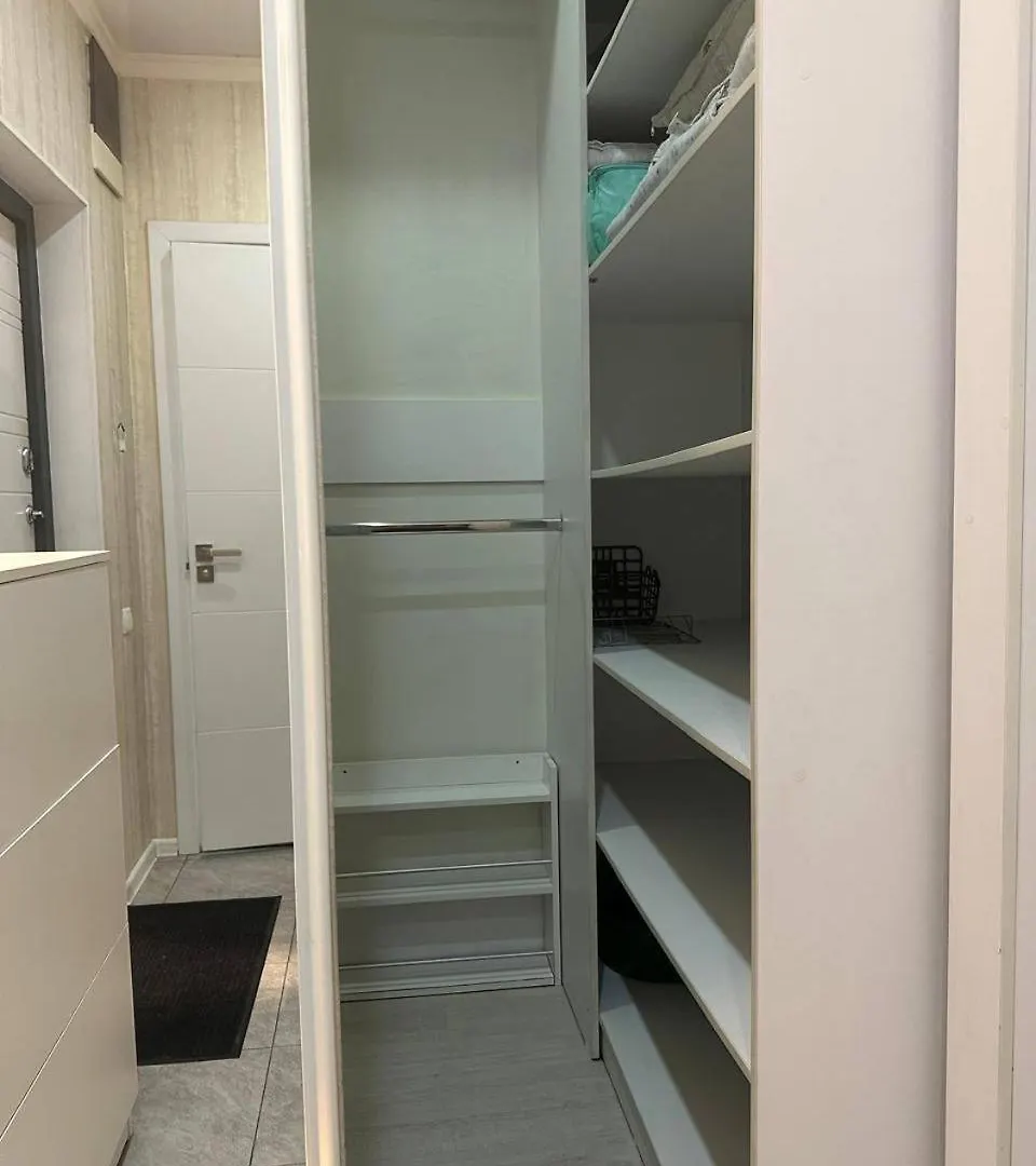 Apartmán Уютная 1-Комнатная Квартира В Жк Бакытты Омир Almaty